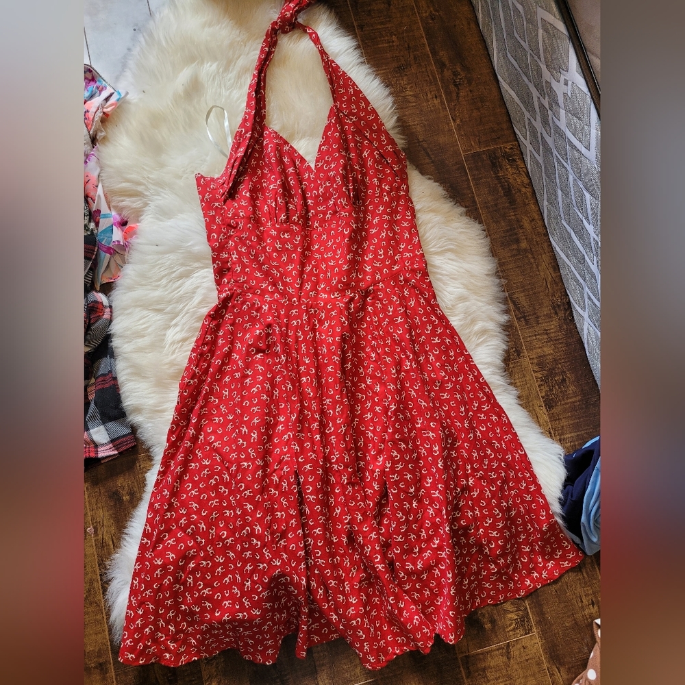 Lindo red Horseshoe summer dress